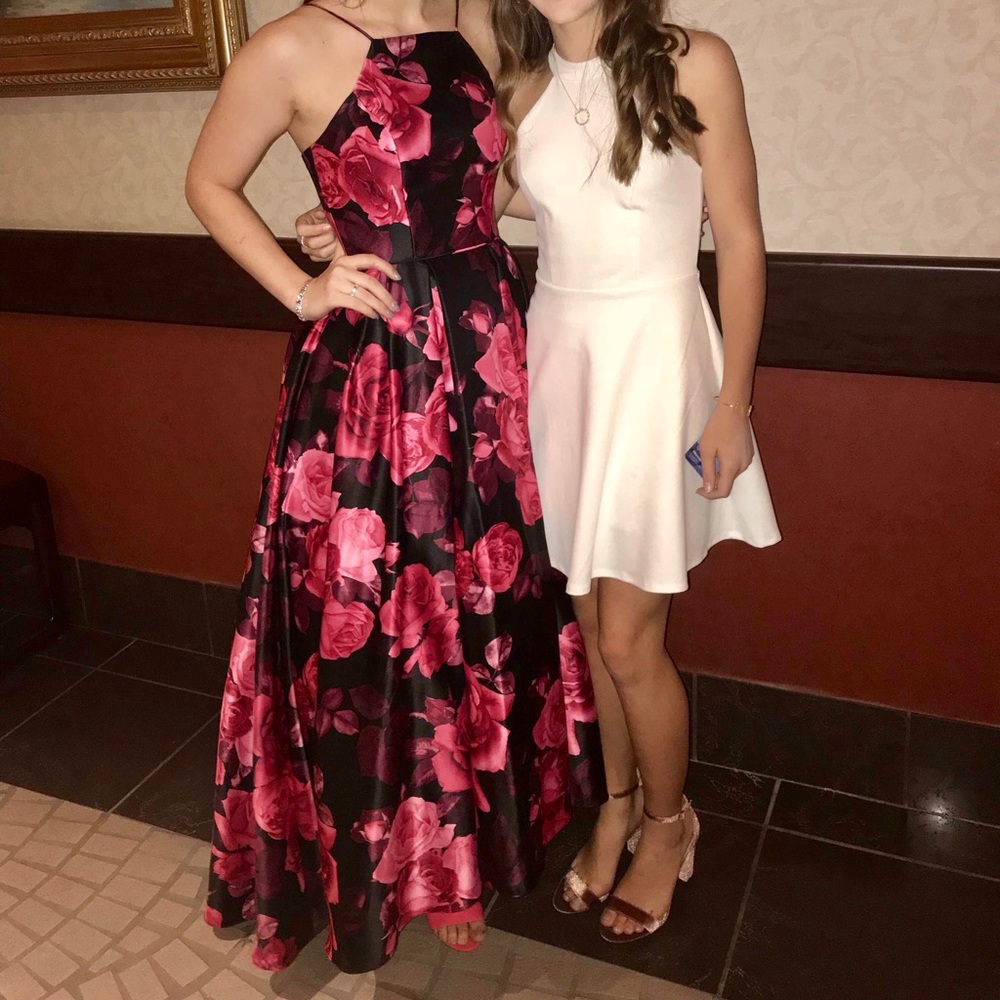 Size 4 Camille Floral Cocktail Dress